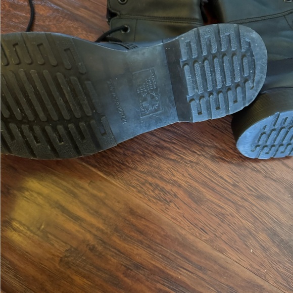 Doc Martin Triumph Amelie fold over combat boot - Picture 8 of 10